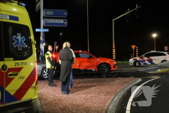 Lamborghini van drie ton in de kreukels bij crash