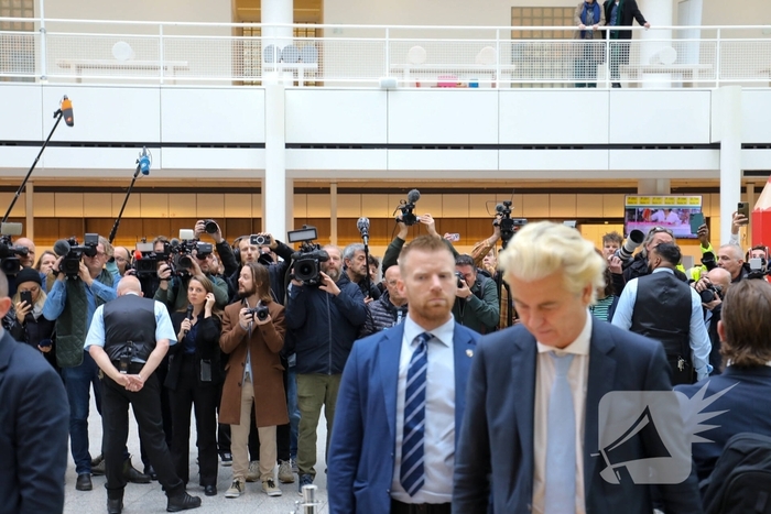 Grote belangstelling voor Wilders bij stembus