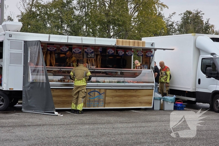 Viskraam brand snel onder controle