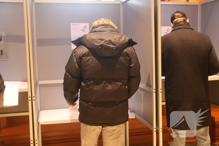 Veel mensen stemmen in de Leidse regio