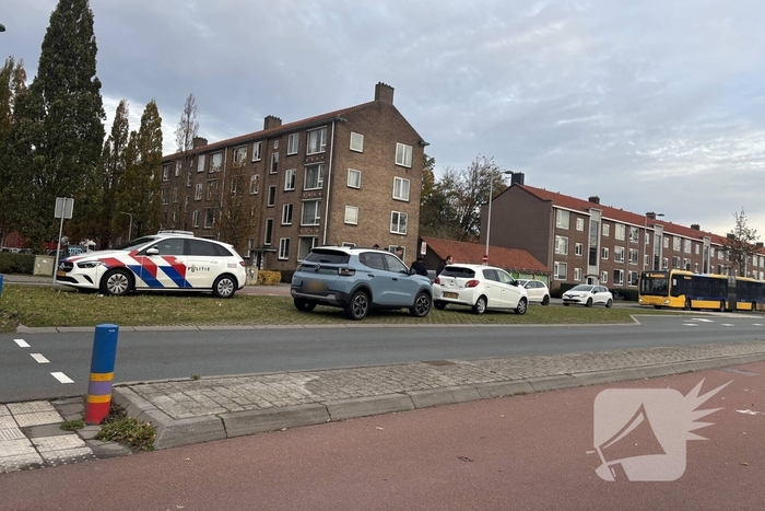 Kop-staart met twee voertuigen