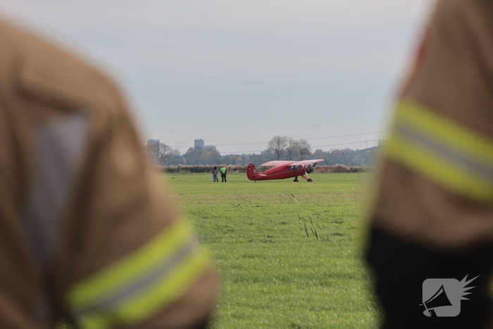 Vliegtuig maakt noodlanding zonder gewonden