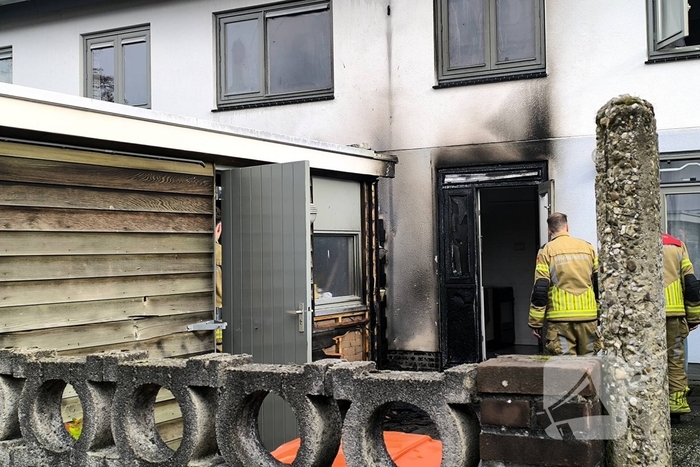 Brand in schuur snel onder controle