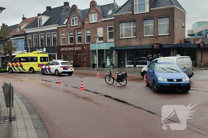 Fietser gewond bij botsing met auto