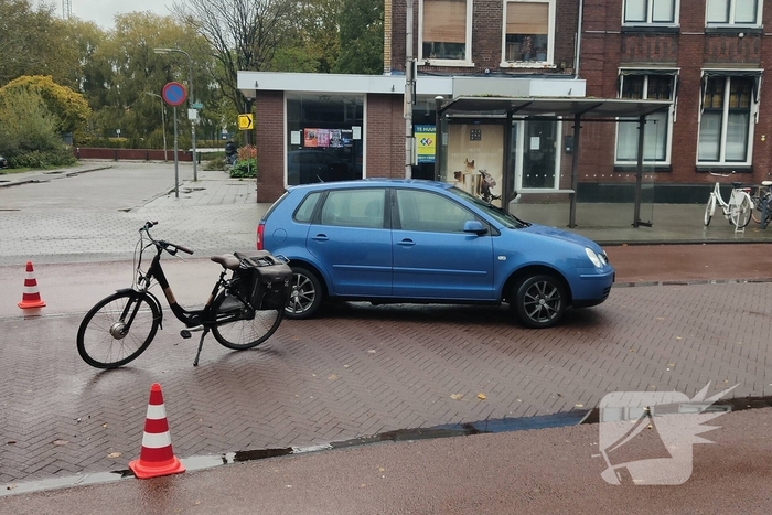 Fietser gewond bij botsing met auto