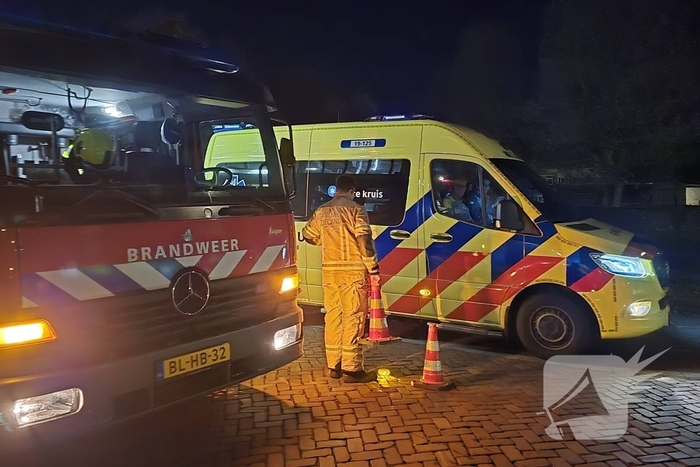 Deur ingetrapt na keukenbrand