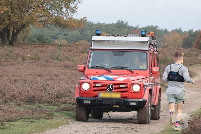 Ruiter valt van paard, hulpdiensten ingeschakeld