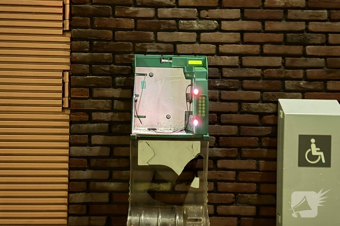 AED gestolen na vandalisme met vuurwerk