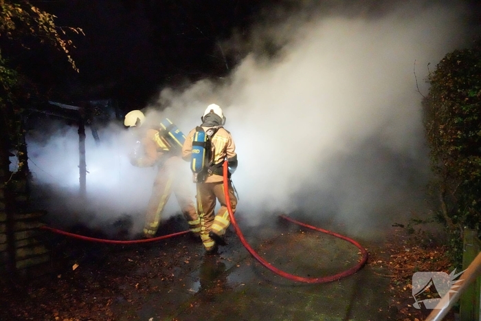 schuurtje verwoest door brand