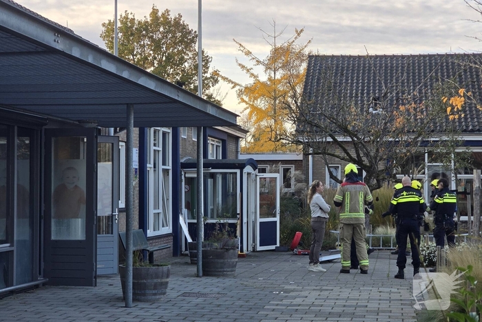 School ontruimd door brand