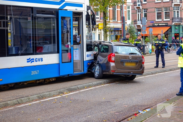 Meerdere gewonden bij aanrijding tussen auto en tram