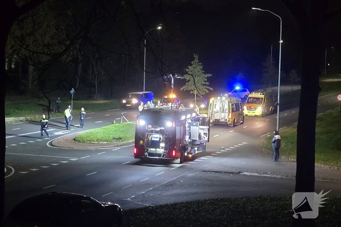 Brandweer bevrijdt persoon na botsing