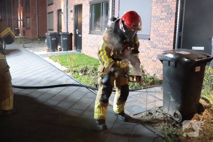 woningbrand door vlam in pan