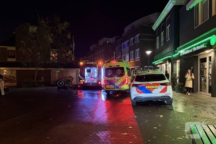 Agenten krijgen last van gevaarlijke stof in woning