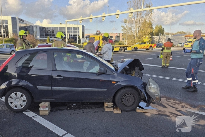 Flinke ravage bij frontale botsing op kruising