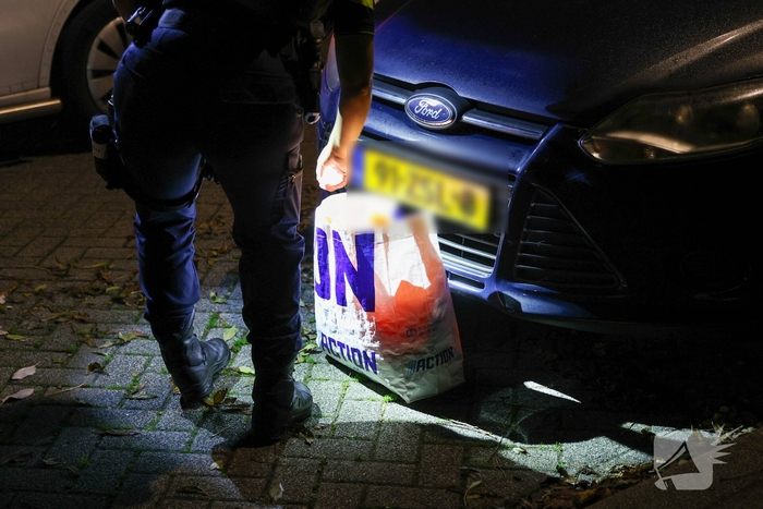 Vijf aanhoudingen en vondst van geld na drugsdeal