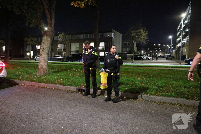 Vijf aanhoudingen en vondst van geld na drugsdeal