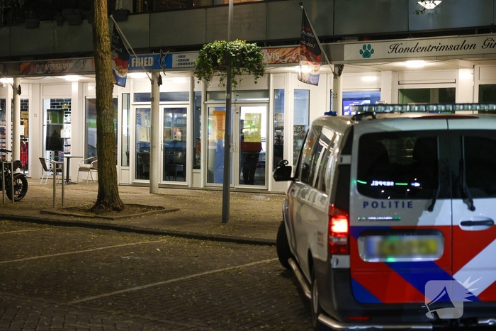 Vijf aanhoudingen en vondst van geld na drugsdeal