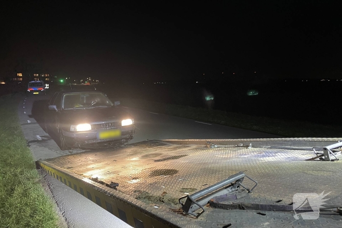 Voertuig belandt in sloot