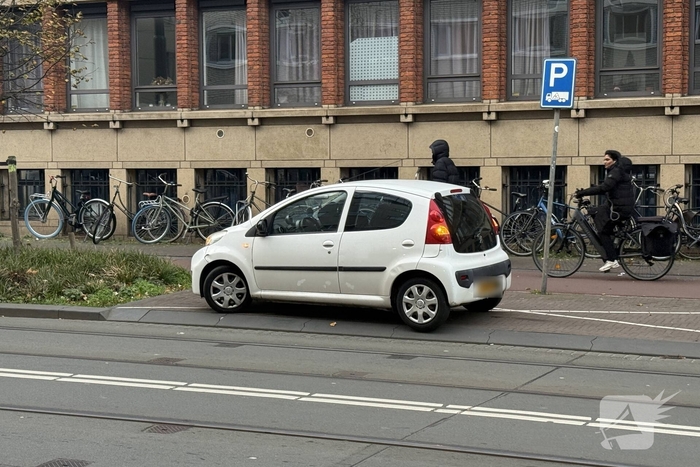 Kind op fiets aangereden door automobilist