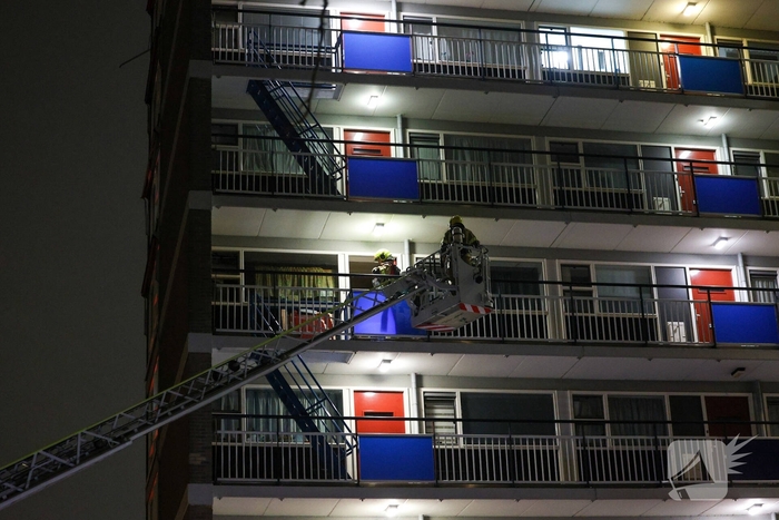 Woningbrand leidt tot ziekenhuisopname en politieonderzoek