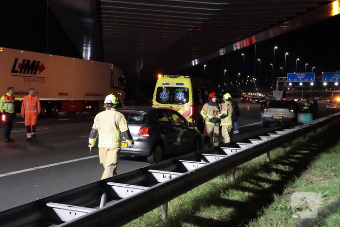 Botsing op snelweg leidt tot bevrijding van inzittende