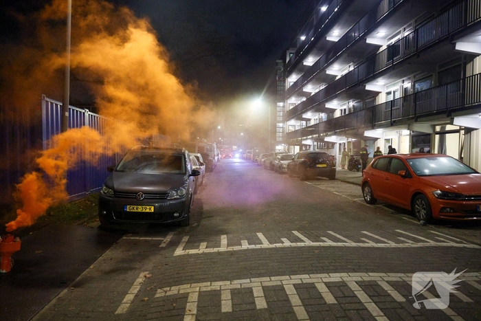 Woningbrand door noodsignaal met oranje rook