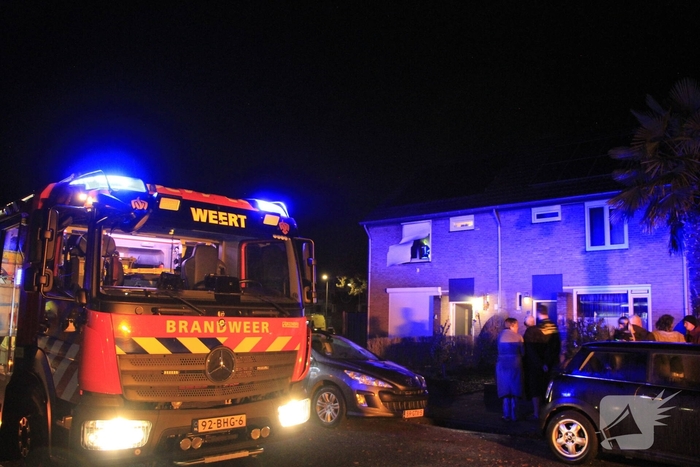 Woningbrand leidt tot ontruiming van woningen