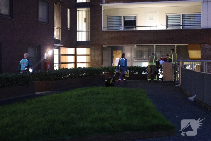 Liftmonteur valt drie meter in schacht