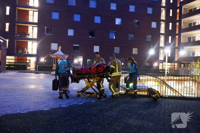 Liftmonteur valt drie meter in schacht