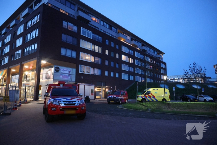 Liftmonteur valt drie meter in schacht