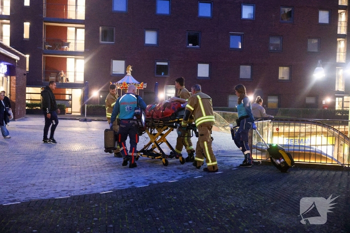 Liftmonteur valt drie meter in schacht