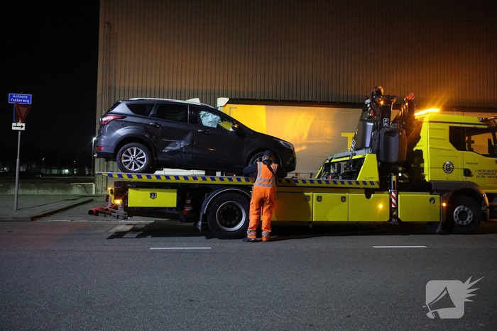 Forse aanrijding op drukke kruising