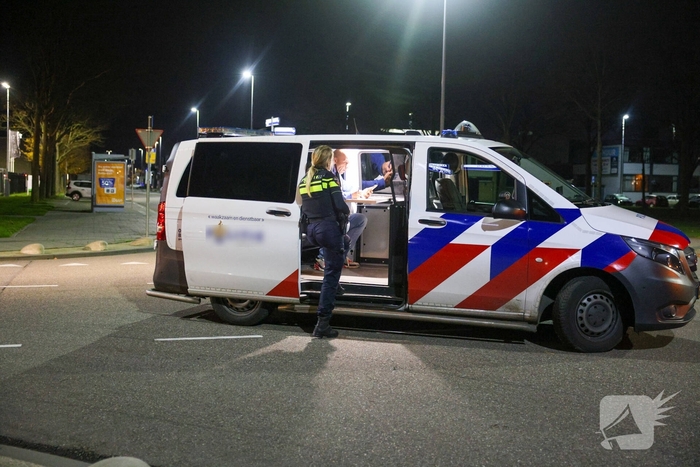 Forse aanrijding op drukke kruising