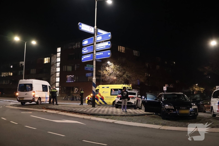 ongeval tussen politievoertuig en auto