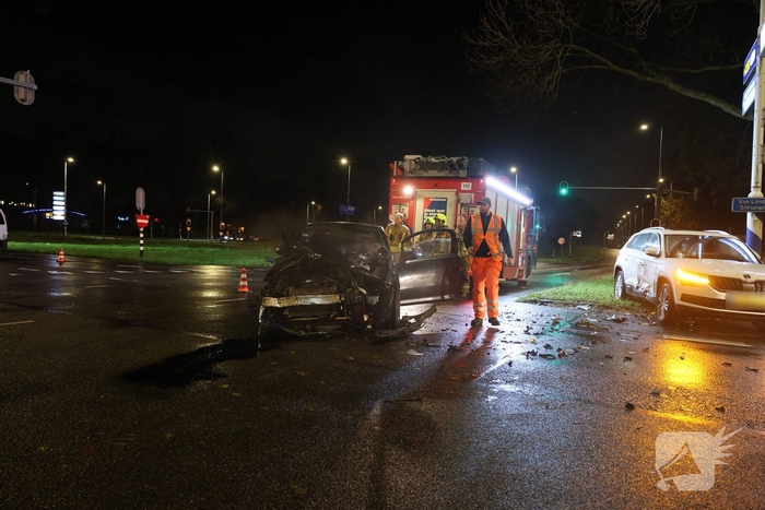 Botsing tussen voertuigen leidt tot geen gewonden