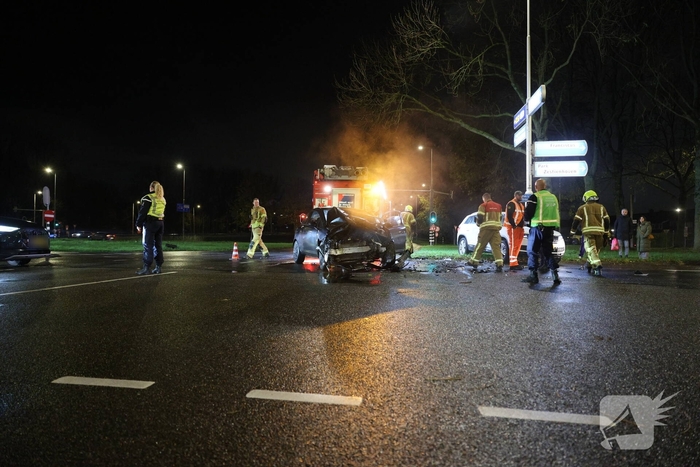 Botsing tussen voertuigen leidt tot geen gewonden