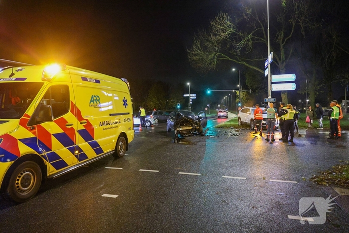 Botsing tussen voertuigen leidt tot geen gewonden