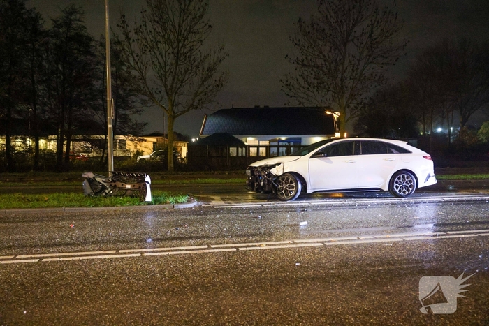 Ongeval tussen auto en bus zorgt voor verkeersvertraging