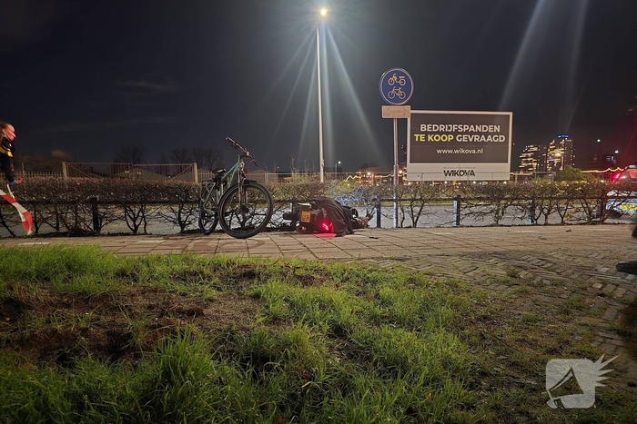 Twee gewonden na aanrijding tussen scooter en fietser