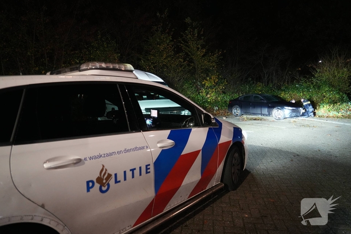 Auto in brand gestoken tijdens nachtelijke uren