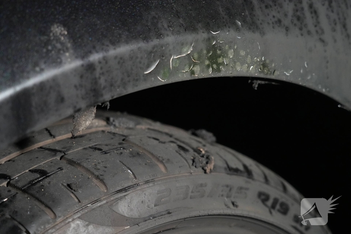 Auto in brand gestoken tijdens nachtelijke uren