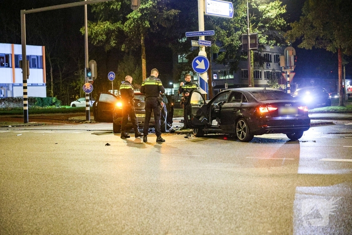 Frontale botsing tussen twee auto's zonder gewonden