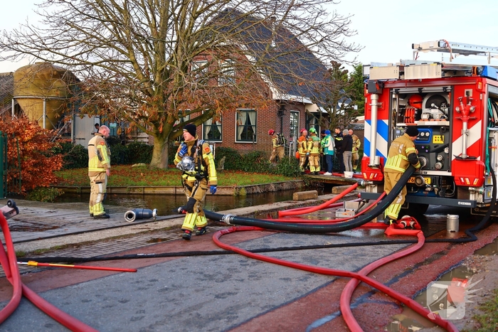 Grote brand in paardenstal met rookoverlast