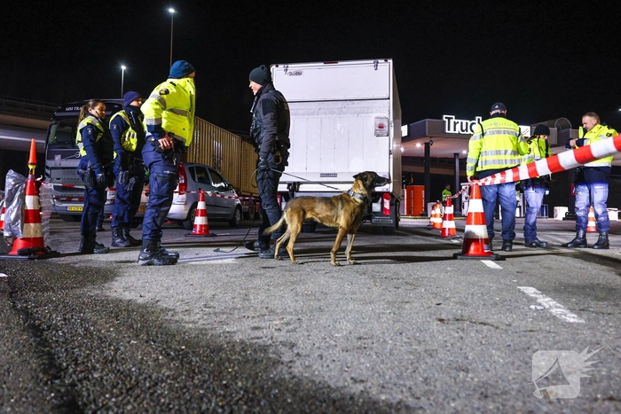 Grote controle door diverse diensten
