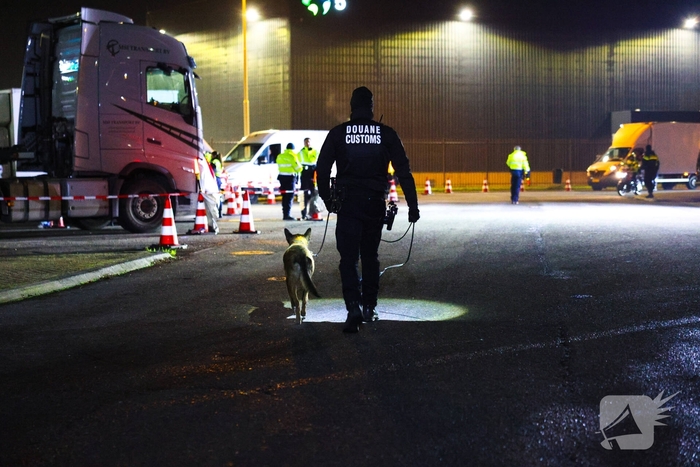 Grote controle door diverse diensten