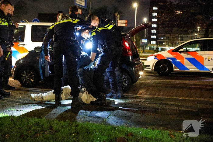 Politie grijpt in bij gewapende vechtpartij