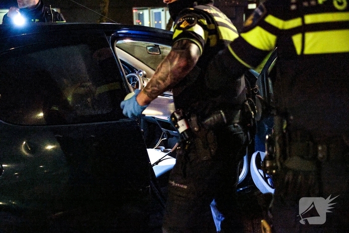 Politie grijpt in bij gewapende vechtpartij