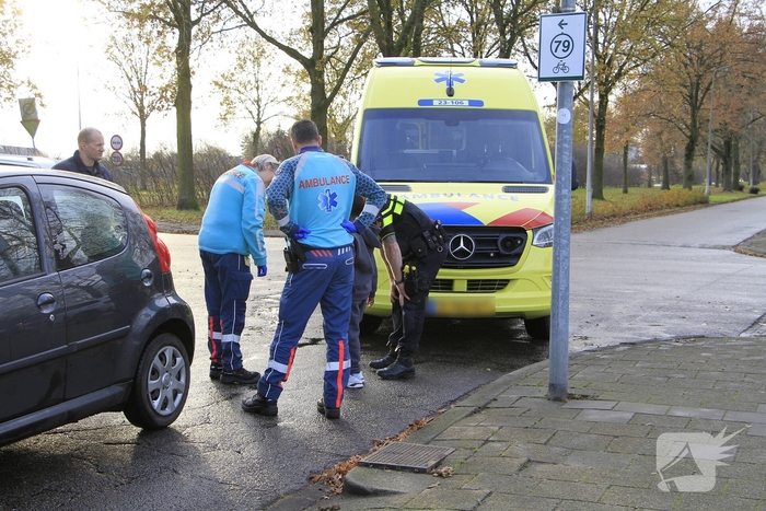 Kindje en bestuurder gewond bij aanrijding
