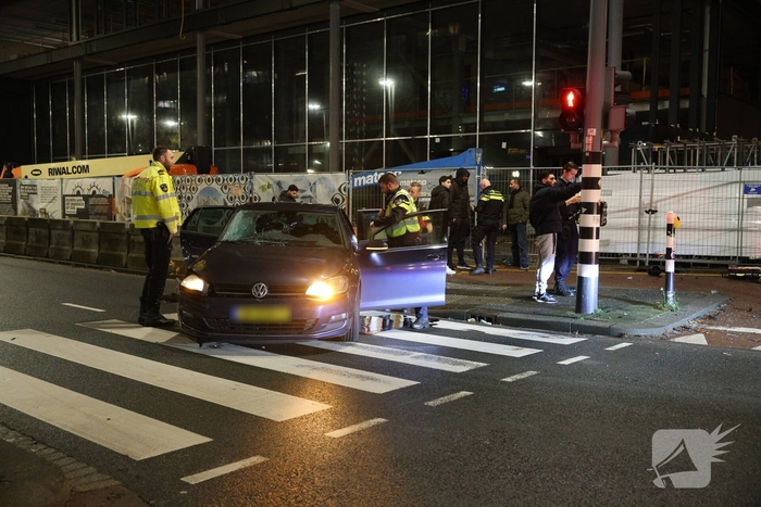 Twee gewonden na ongeval tussen twee auto's